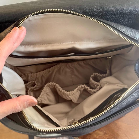 Mina Baie Full Kinney Backpack-Black Full Grain Leather (not Vegan) - Picture 6 of 9